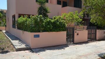 Enceinte de lâhĂ©bergement