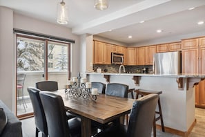 Dining - Saint James Place 329 (Avon)