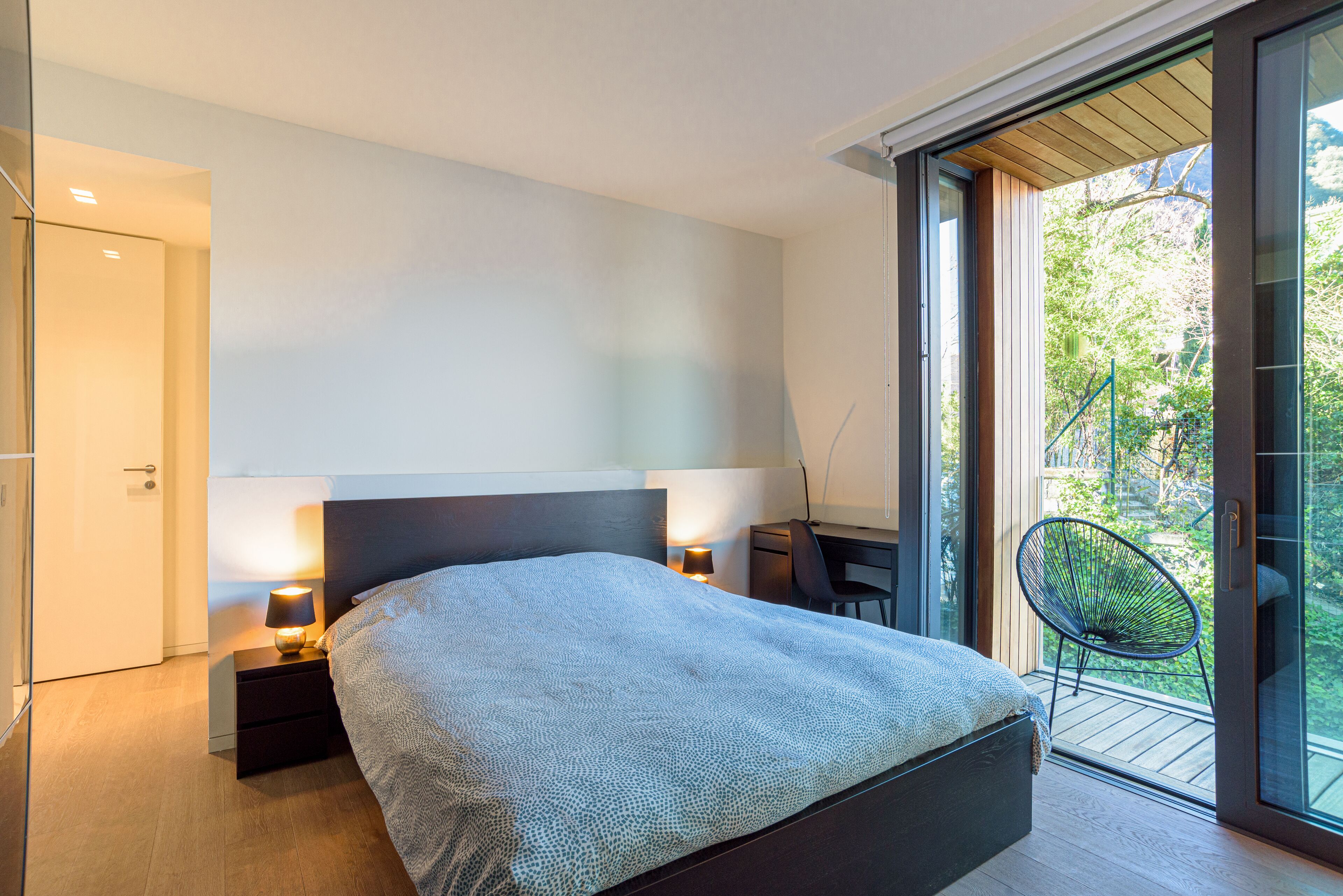 2 Schlafzimmer, Schreibtisch, Bügeleisen/Bügelbrett, Reisekinderbett