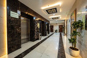 Terrace/patio - Rizq Palace Hotel (Makkah)