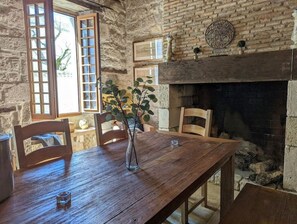 تناول الطعام