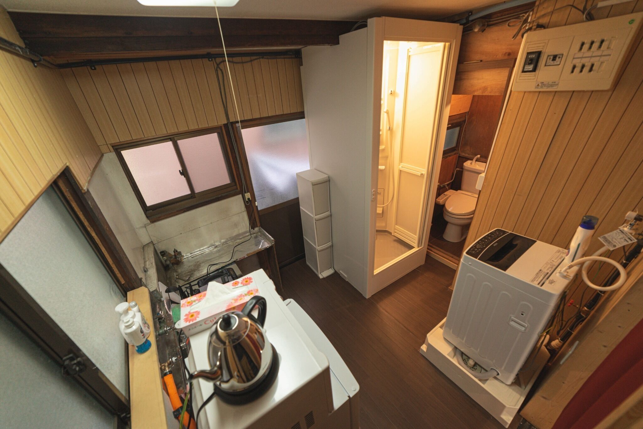 Hair dryer, towels