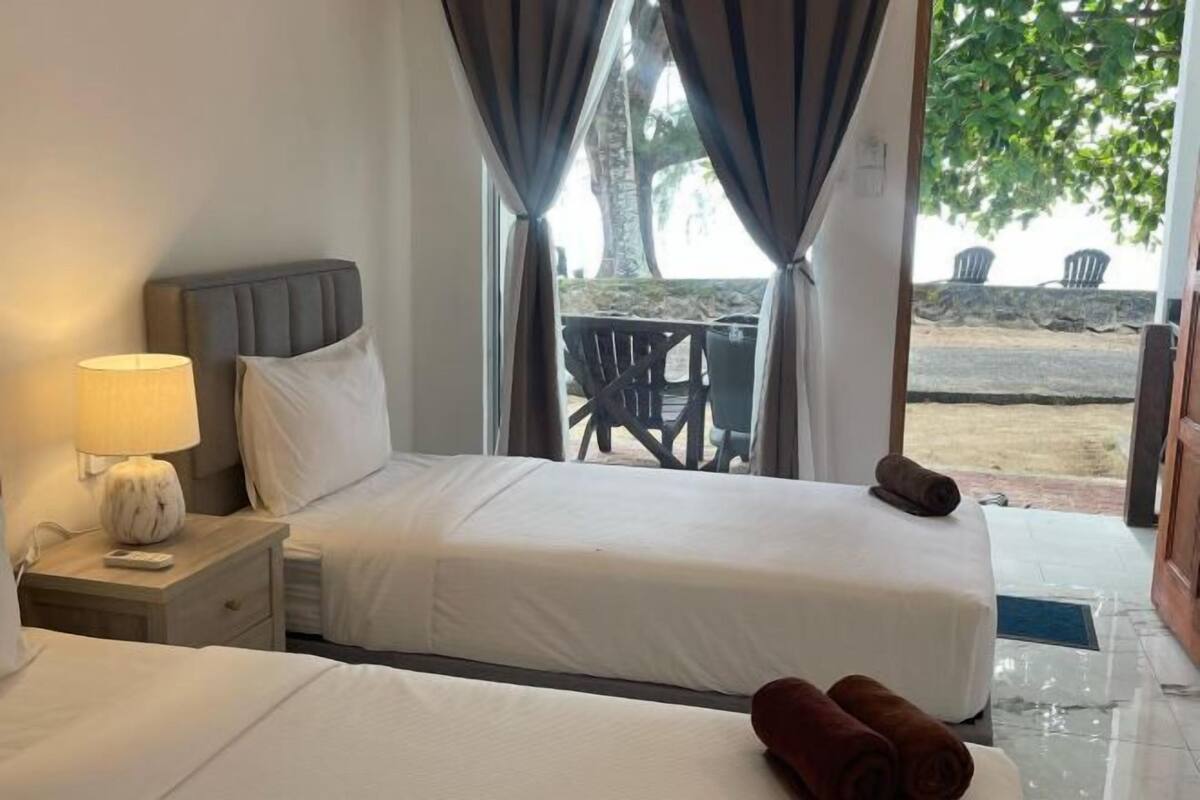 Iron/ironing board (on request), bed sheets