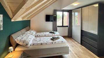 3 slaapkamers, een bureau, een strijkplank/strijkijzer, gratis wifi