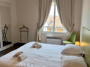 1 chambre, fer et planche à repasser, Wi-Fi gratuit, draps fournis
