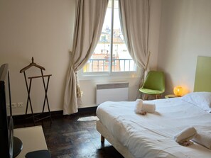 1 bedroom, iron/ironing board, free WiFi, bed sheets