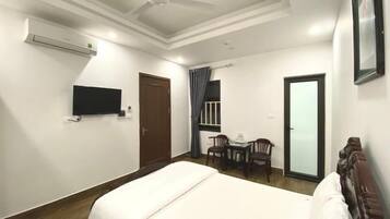 Business Room | 1 bedroom, free WiFi