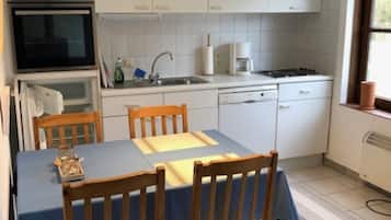 Réfrigérateur, four, plaque de cuisson, lave-vaisselle