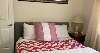 2 bedroom unit in the heart of St Marys