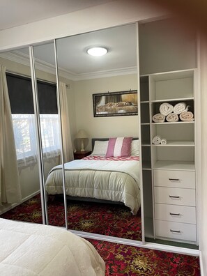 2 bedrooms, in-room safe, iron/ironing board, free WiFi