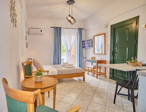 1 Schlafzimmer, Bügeleisen/Bügelbrett, kostenloses WLAN, Bettwäsche