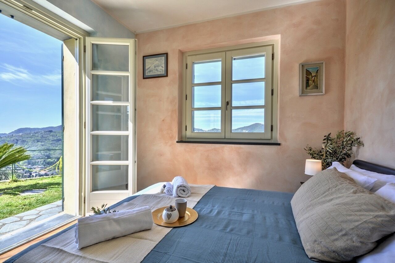 4 bedrooms, desk, iron/ironing board, free WiFi