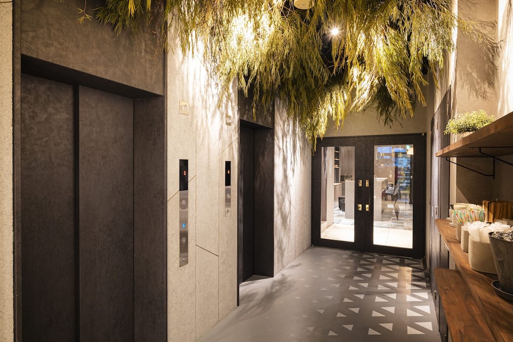 R Hotel Namba South
