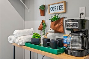 Interior - Moon River: Riverfront w/Grill + Fire Pit | Close to GSMNP! (Walland)