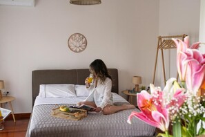 3 makuuhuonetta, työpöytä, silitysrauta/-lauta, ilmainen Wi-Fi