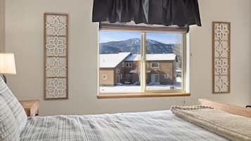 3 soverom, strykejern/-brett, wi-fi (inkludert) og sengetøy