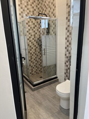 Bathroom shower -  JLD Apartments (Kigali)