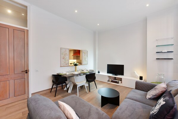 Superior Apartment | Living area