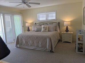 4 soverom, reiseseng for barn og internettilgang