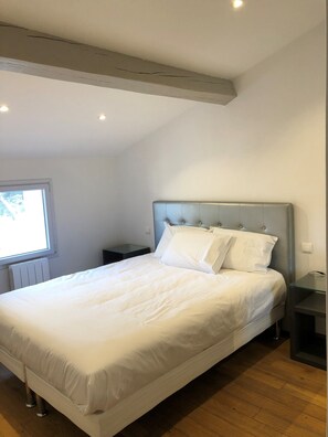 3 間睡房、免費 Wi-Fi、床單