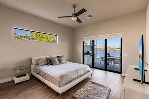 4 makuuhuonetta, silitysrauta/-lauta, vauvan matkasänky, Wi-Fi