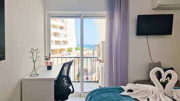 1 chambre, fer et planche à repasser, Wi-Fi gratuit, draps fournis