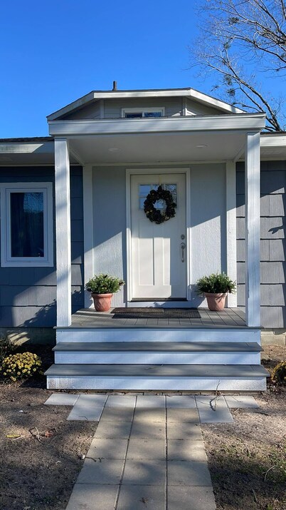 Serenity Cottage: Central to state parks, historic towns, MD & VA beaches