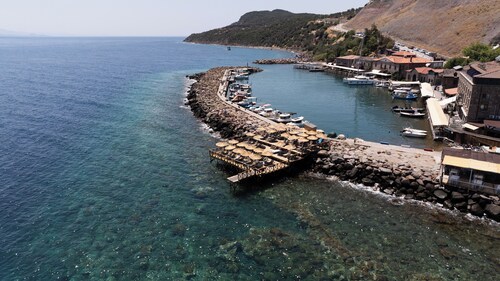 Assos Troy Port Hotel