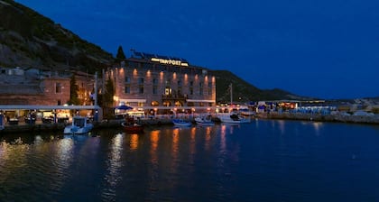 Assos Troy Port Hotel