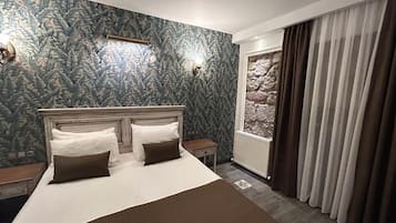 Superior Double or Twin Room | 1 bedroom, iron/ironing board, free WiFi