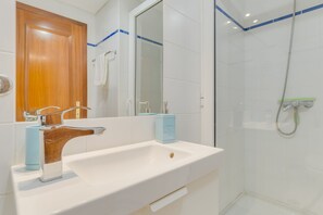 Bathroom - Ajuda I (Funchal)