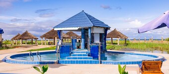 Sea-front Suite - Sleeps 3 - Balcony - Pool