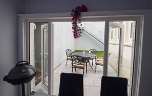 Interior - The Courtyard - a house that sleeps 8 guests in 3 bedrooms (Seaford)
