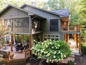 Terrace/patio - Fennville Stunner! Hot tub, Theatre, Assoc Lake MI Beach (Fennville)