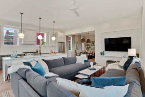 TV, Netflix, Hulu, streaming services