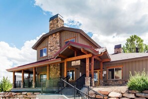 Exterior - Moose Mgmt at Bear Hollow 4205 Pool-HotTub-Trails-Reliable WiFi-Free Shuttle (Park City)