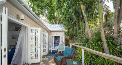ELIZABETH'S SECRET: 3/2 In Old Town Key West, with a Private pool and Parking