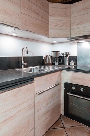 Fridge, microwave, oven, dishwasher