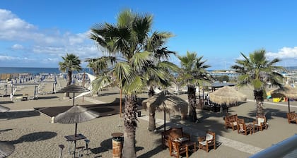 Chiavari apartment with reserved parking space in a residential context