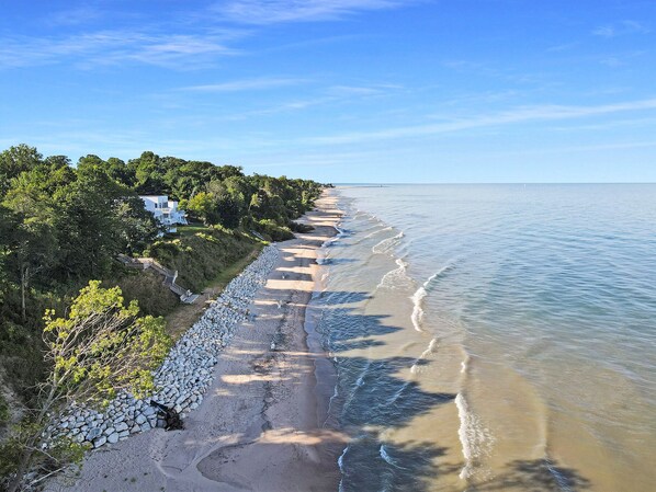 On the beach - Sleepy Hollow Beach Resort Introduces Shore Building 39 (South Haven)