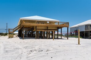 Exterior - Oceanfront, pool, oversized deck, volleyball pit! - Lemon Breeze (Dauphin Island)