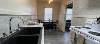 321 Lincoln #2: Studio, 1  BA Apartment in Sitka, Sleeps 2