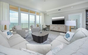Διαμέρισμα (Condo), 4 Υπνοδωμάτια | Περιοχή καθιστικού