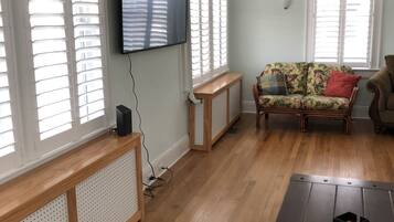 House, 4 Bedrooms | Living area