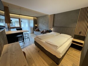 Design Apartment | In-room safe, desk, blackout curtains, soundproofing - Residence Tantalus (San Lorenzo di Sebato)