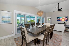 Dining - Harborside on Palermo - beautiful views of the back bay (Fort Myers Beach)