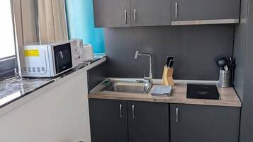 Fridge, microwave, stovetop, toaster