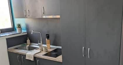 Budget Central Sunderland Cosy Studio - Sleeps 2