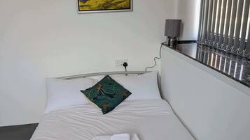 Desk, iron/ironing board, WiFi, bed sheets