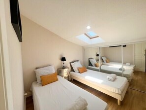 1 chambre, fer et planche Ă repasser, Wi-Fi, draps fournis